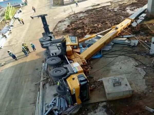 黄梅县吊车租赁公司_小型吊车支腿故障原因详情
